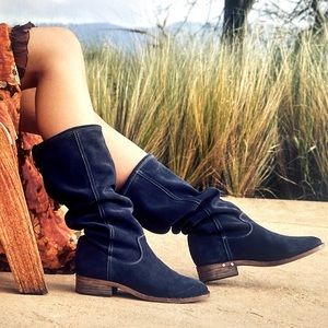 🆕BEEK Pheasant Suede Boots